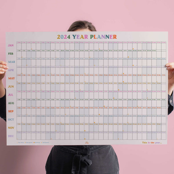 Family Weekly Planner 2024  Week to View Wall Calendar 2024 - Boxclever  Press